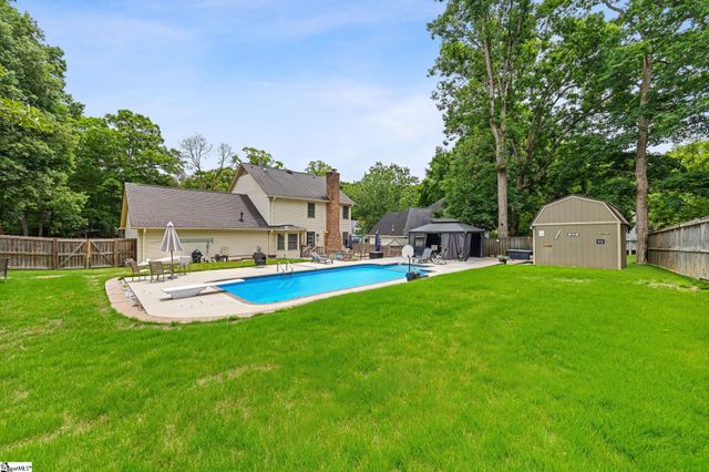 215 Bendingwood Circle, Taylors, SC 29687