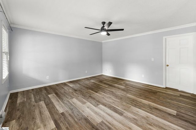 215 Bendingwood Circle, Taylors, SC 29687