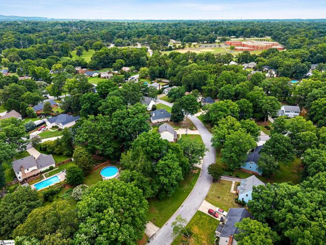 215 Bendingwood Circle, Taylors, SC 29687
