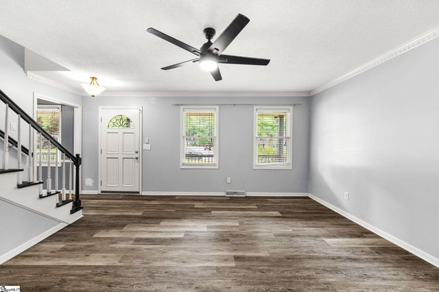 215 Bendingwood Circle, Taylors, SC 29687