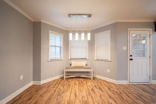 27 White Oak Drive, Conway, AR 72034