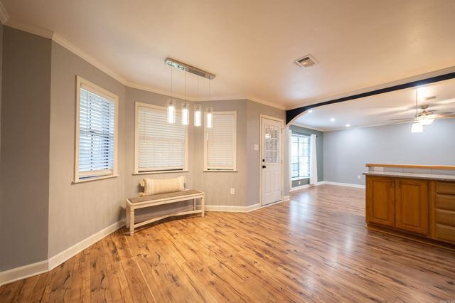 27 White Oak Drive, Conway, AR 72034