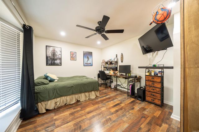 27 White Oak Drive, Conway, AR 72034