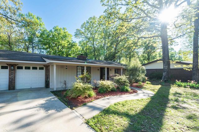 27 White Oak Drive, Conway, AR 72034