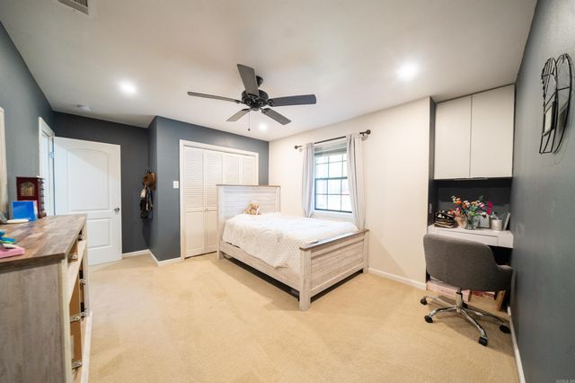 27 White Oak Drive, Conway, AR 72034