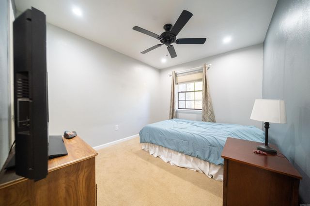 27 White Oak Drive, Conway, AR 72034