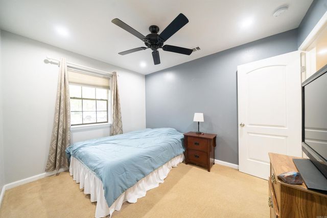 27 White Oak Drive, Conway, AR 72034