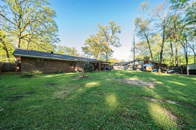 27 White Oak Drive, Conway, AR 72034