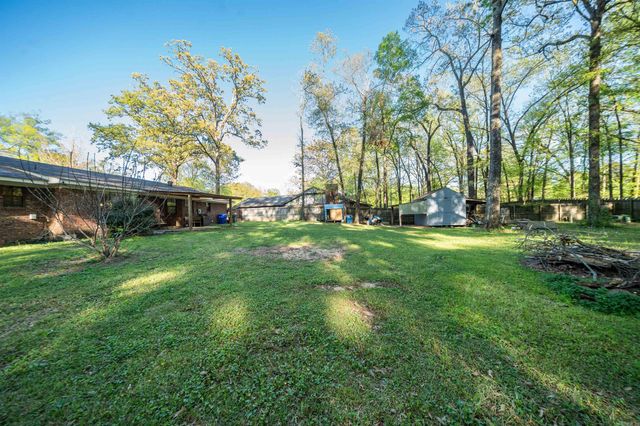27 White Oak Drive, Conway, AR 72034
