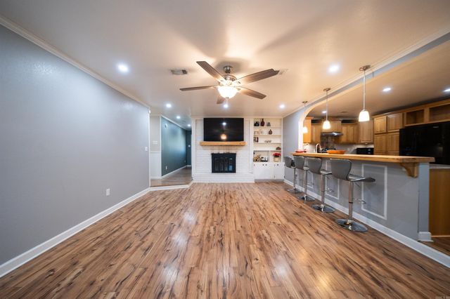 27 White Oak Drive, Conway, AR 72034