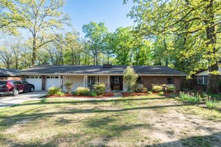 27 White Oak Drive, Conway, AR 72034