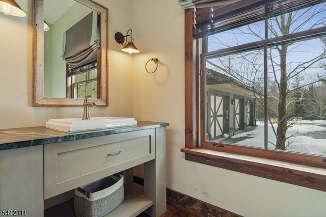 89 Mosle Rd, Peapack Gladstone Boro, NJ 07931