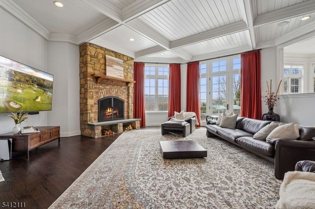 89 Mosle Rd, Peapack Gladstone Boro, NJ 07931