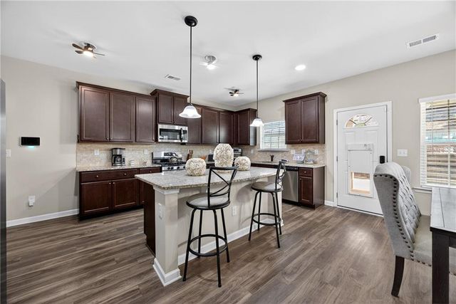 136 Delwood Drive, Mcdonough, GA 30252