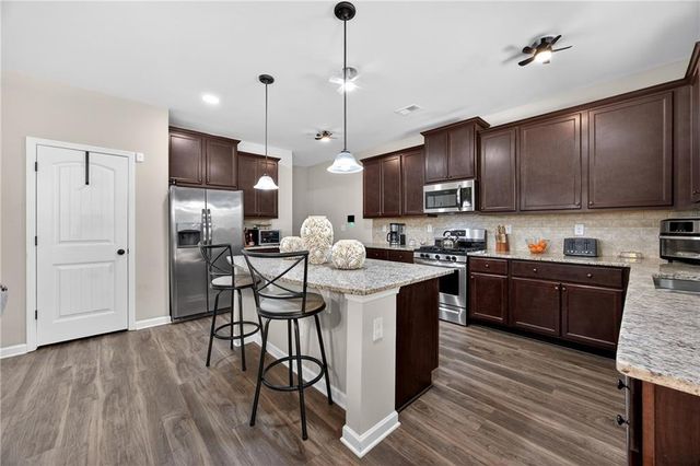 136 Delwood Drive, Mcdonough, GA 30252