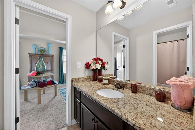 136 Delwood Drive, Mcdonough, GA 30252