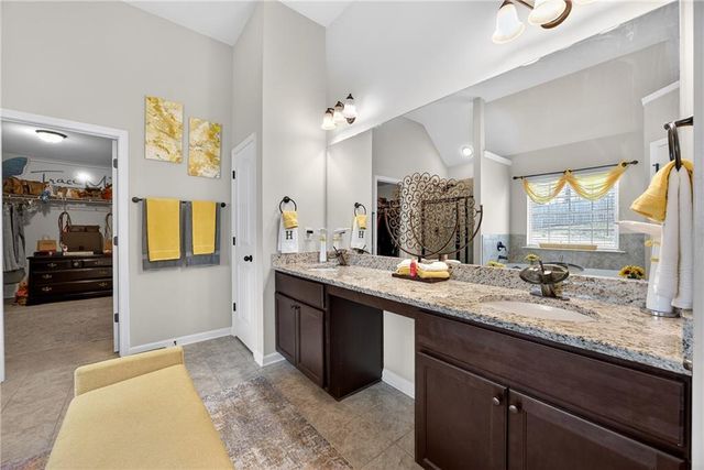 136 Delwood Drive, Mcdonough, GA 30252