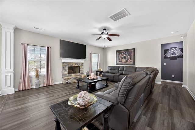 136 Delwood Drive, Mcdonough, GA 30252