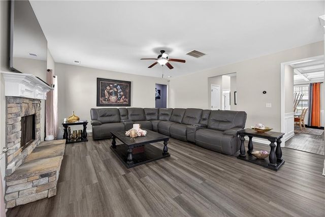 136 Delwood Drive, Mcdonough, GA 30252