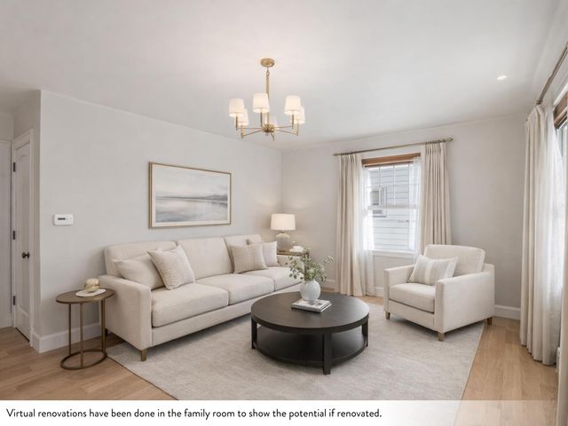 624 N West Street, Crown Point, IN 46307