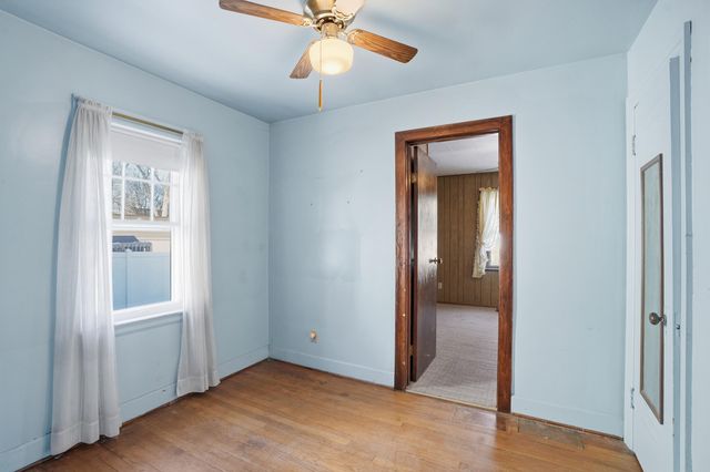 624 N West Street, Crown Point, IN 46307