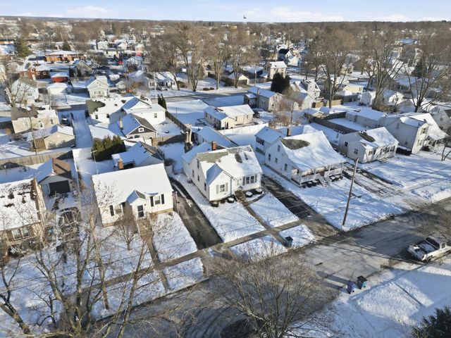 624 N West Street, Crown Point, IN 46307