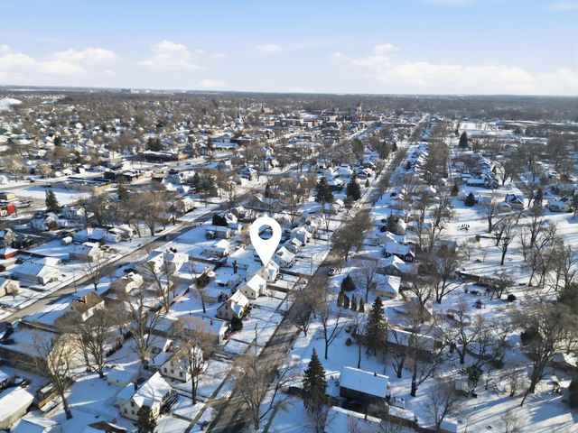 624 N West Street, Crown Point, IN 46307