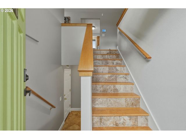 3895 Se PELTON Ave, Troutdale, OR 97060