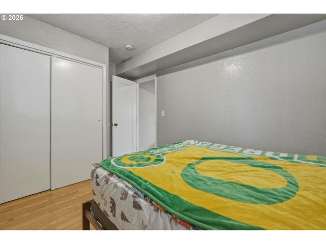 3895 Se PELTON Ave, Troutdale, OR 97060