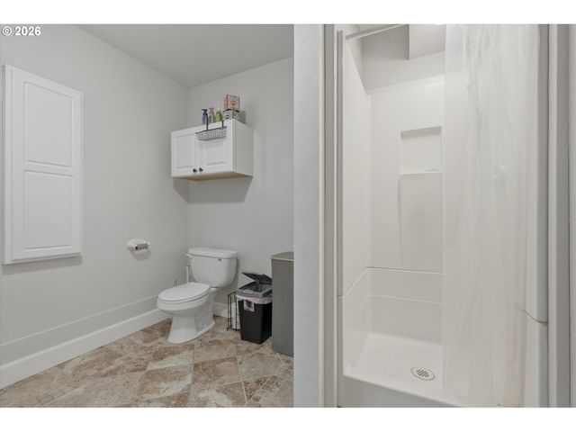 3895 Se PELTON Ave, Troutdale, OR 97060