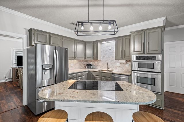 8417 W ASKERSUND CV, Memphis, TN 38018