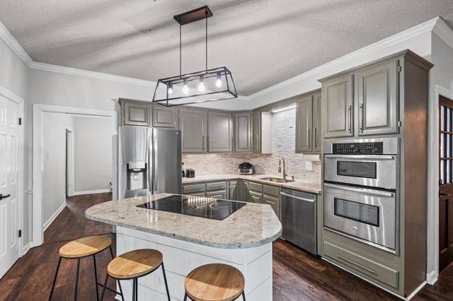 8417 W ASKERSUND CV, Memphis, TN 38018