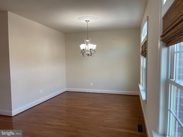 44388 FOXTHOM TER, Ashburn, VA 20147