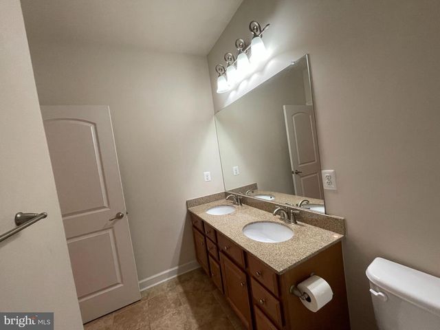 44388 FOXTHOM TER, Ashburn, VA 20147