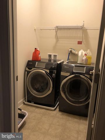 44388 FOXTHOM TER, Ashburn, VA 20147