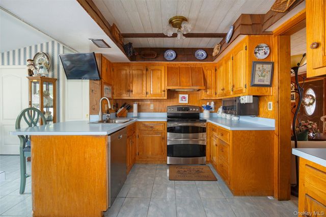 89 Deer Pond Road, Verbank, NY 12585