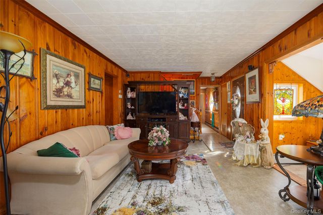 89 Deer Pond Road, Verbank, NY 12585