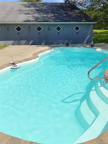 89 Deer Pond Road, Verbank, NY 12585