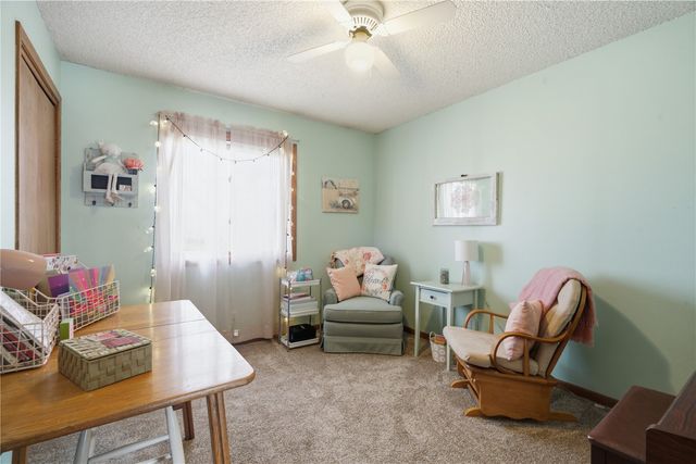 3766 Greens Grove Road, Center Point, IA 52213