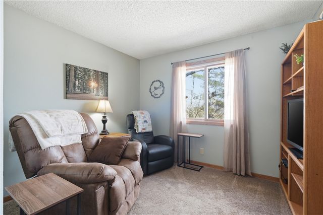 3766 Greens Grove Road, Center Point, IA 52213