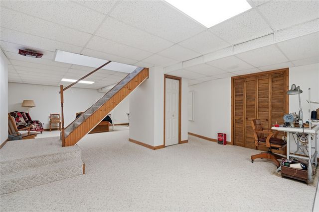 3766 Greens Grove Road, Center Point, IA 52213