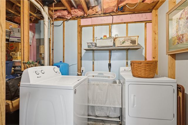 3766 Greens Grove Road, Center Point, IA 52213