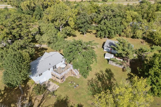 3766 Greens Grove Road, Center Point, IA 52213