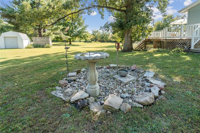 3766 Greens Grove Road, Center Point, IA 52213