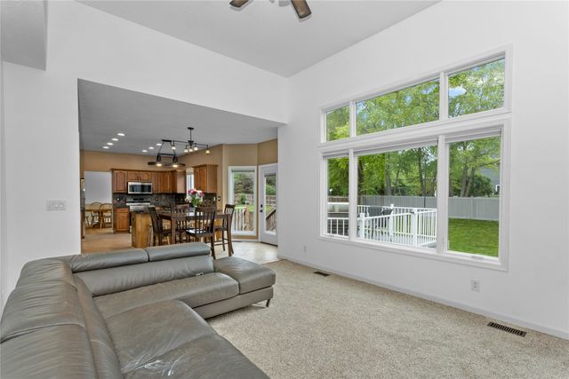 5961 Wistful Vista Drive, West Des Moines, IA 50266