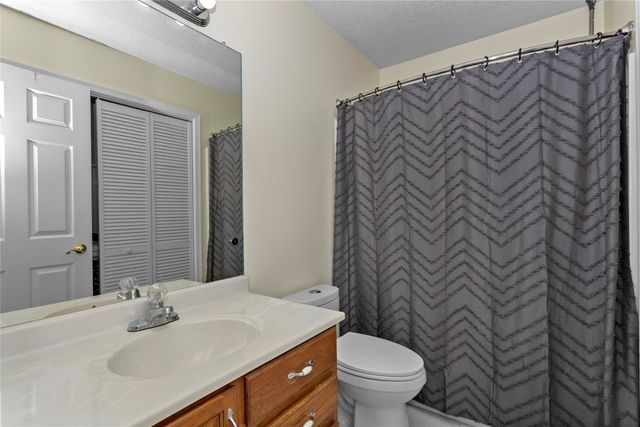 5961 Wistful Vista Drive, West Des Moines, IA 50266