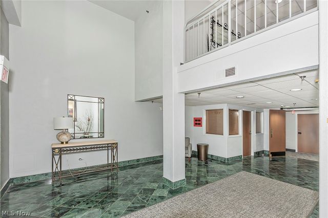 26101 Village Lane 107, Beachwood, OH 44122
