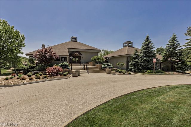 26101 Village Lane 107, Beachwood, OH 44122