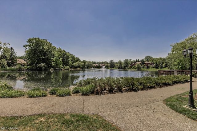 26101 Village Lane 107, Beachwood, OH 44122