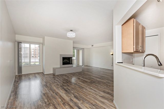 26101 Village Lane 107, Beachwood, OH 44122